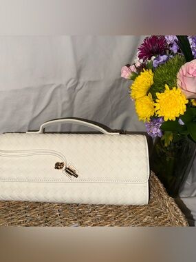 East West Clutch with Gold-Tone Hardware and Crossbody Strap (Cream)